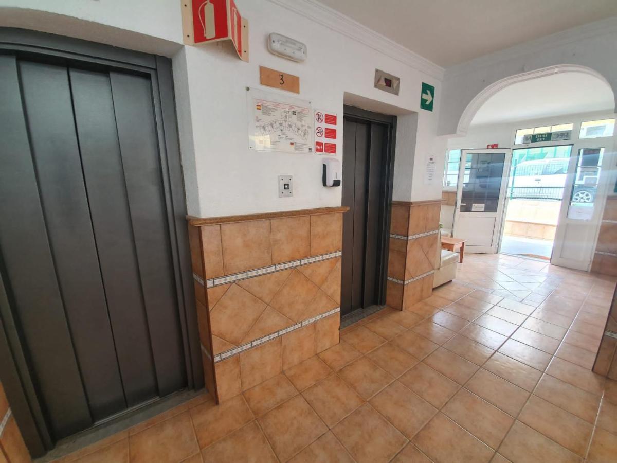 Ocean Front Cozy 2 Bedroom, 3 Beds Spacious- Netflix, Pool, Beach Lift & Fast Wifi ปลายา เดล อิงเกลส ภายนอก รูปภาพ