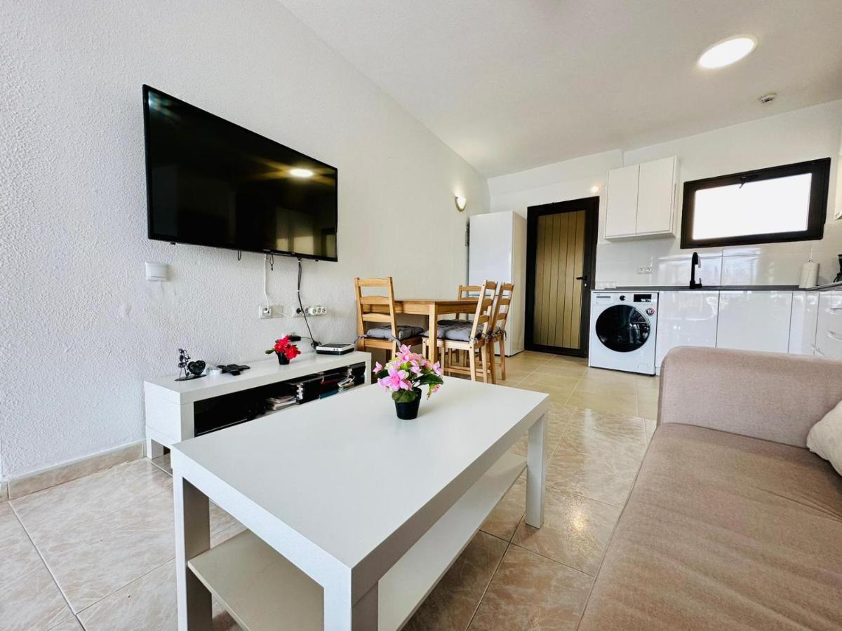 Ocean Front Cozy 2 Bedroom, 3 Beds Spacious- Netflix, Pool, Beach Lift & Fast Wifi ปลายา เดล อิงเกลส ห้อง รูปภาพ