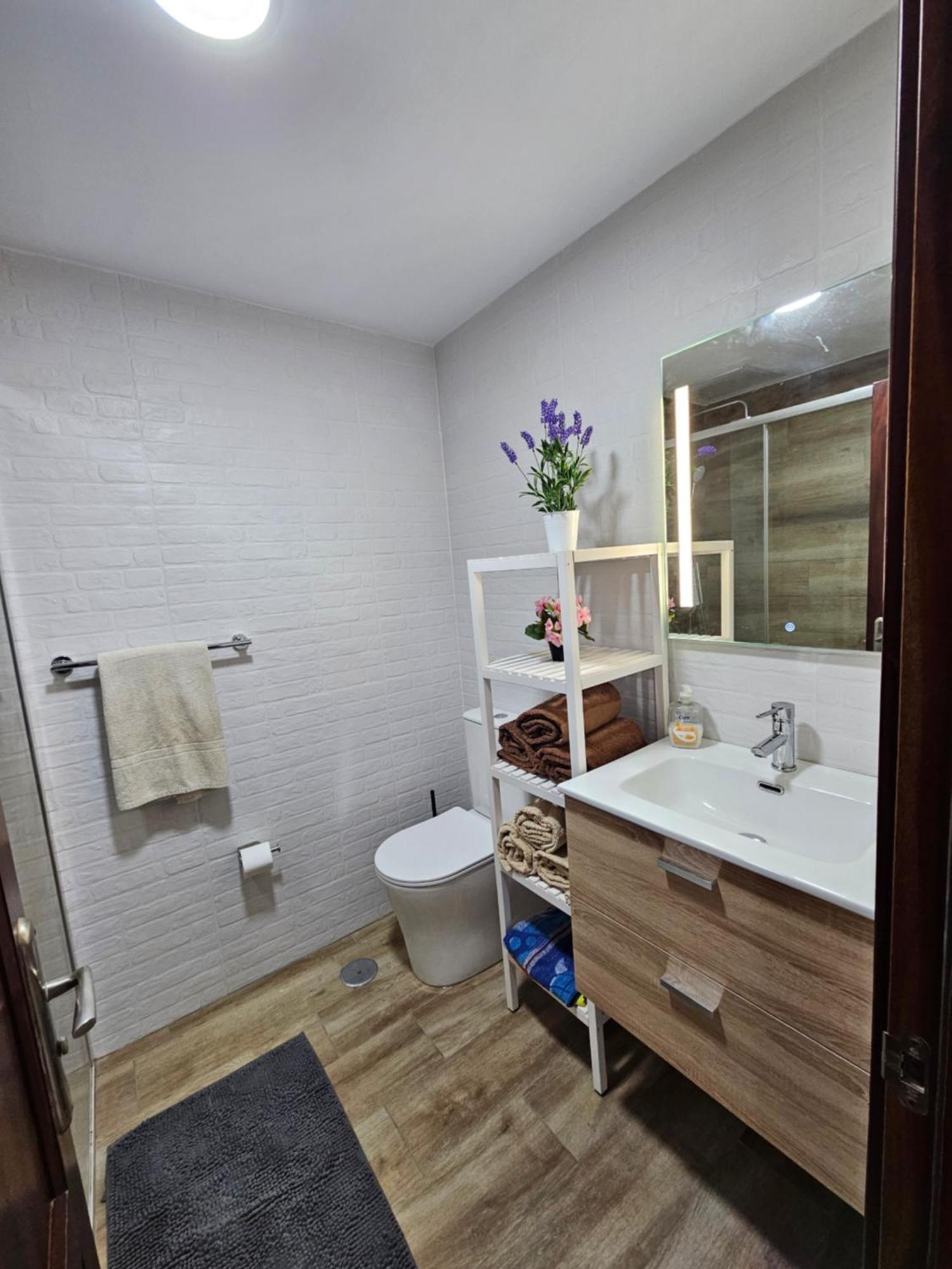 Ocean Front Cozy 2 Bedroom, 3 Beds Spacious- Netflix, Pool, Beach Lift & Fast Wifi ปลายา เดล อิงเกลส ภายนอก รูปภาพ